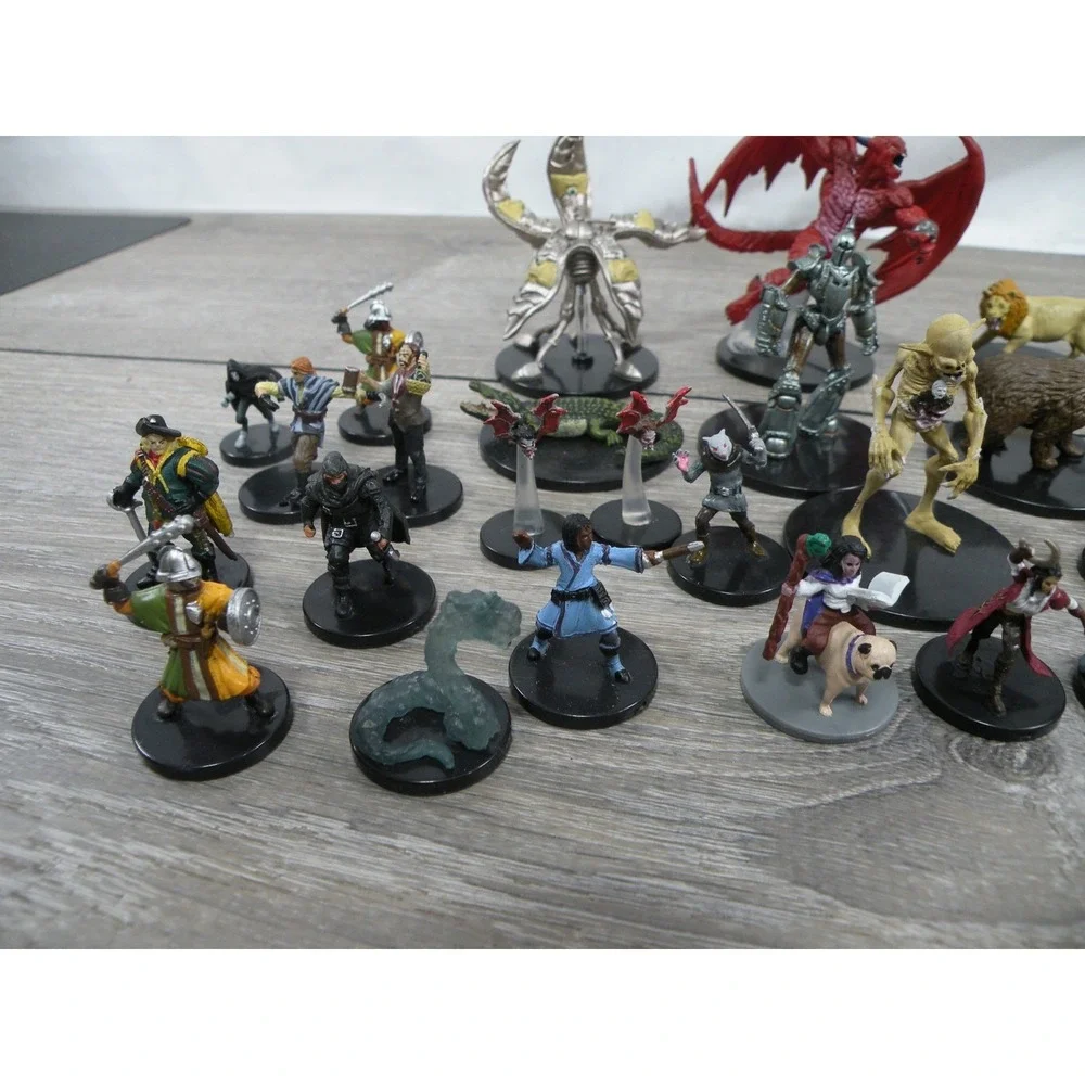 Dungeons & Dragons Icons of the Realms Miniatures Lot 30+ Figures D&D Pathfinder